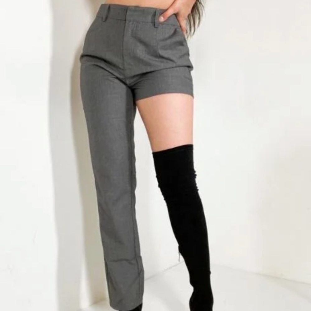 Akira’s one pants let grey slacks